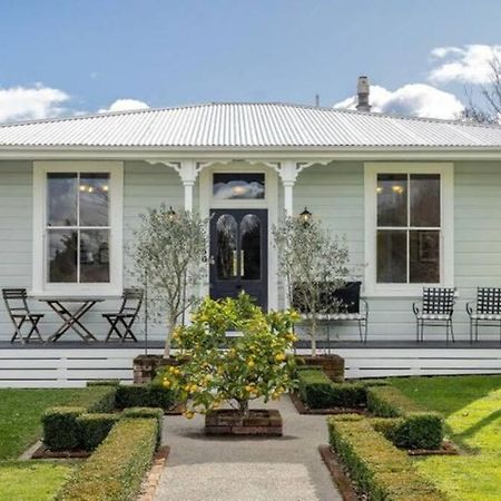 Historic Charm In Greytown - Cosy Kowhai Cottage Eksteriør billede