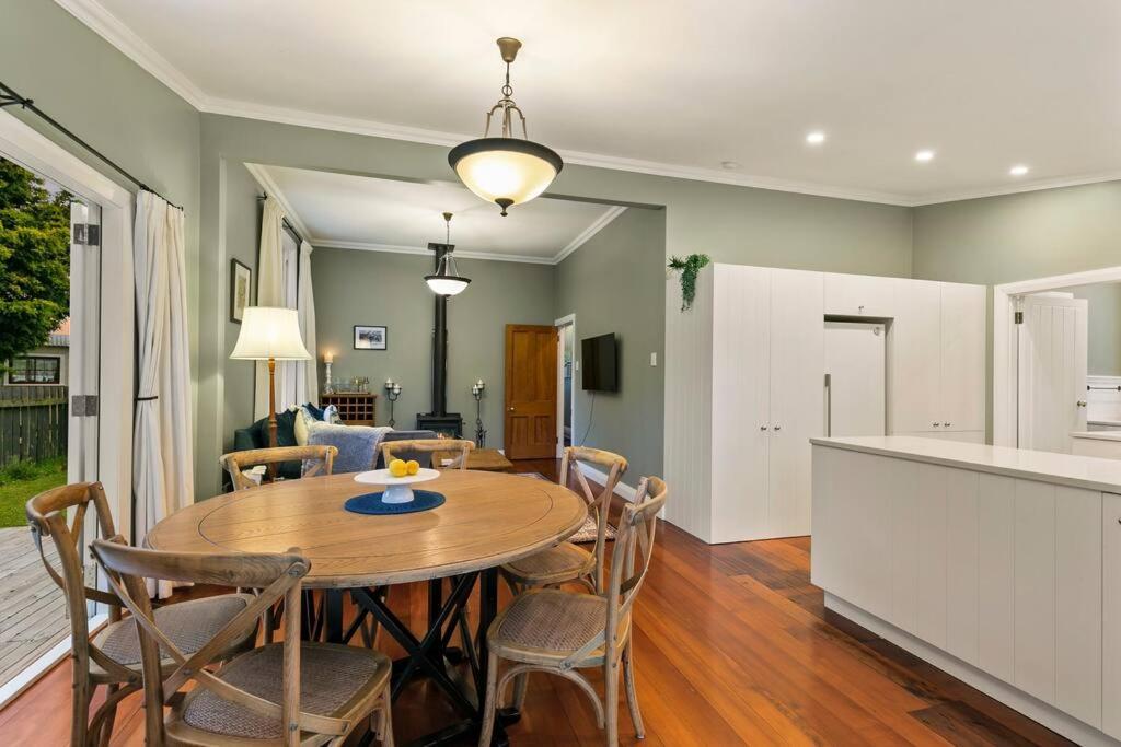 Historic Charm In Greytown - Cosy Kowhai Cottage Eksteriør billede