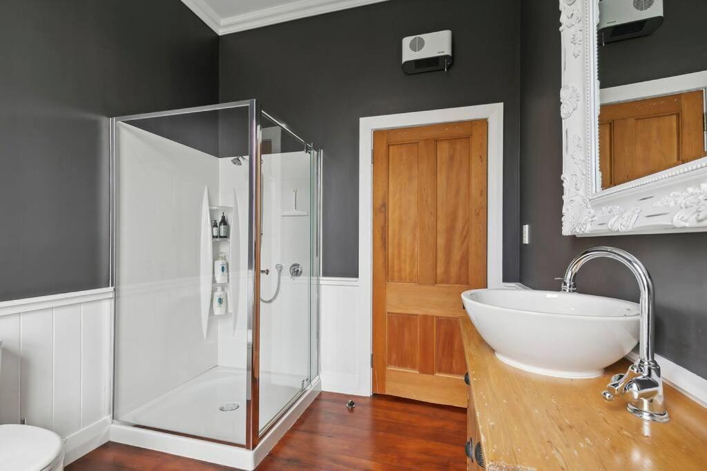 Historic Charm In Greytown - Cosy Kowhai Cottage Eksteriør billede
