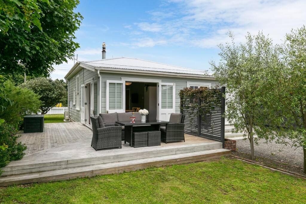 Historic Charm In Greytown - Cosy Kowhai Cottage Eksteriør billede