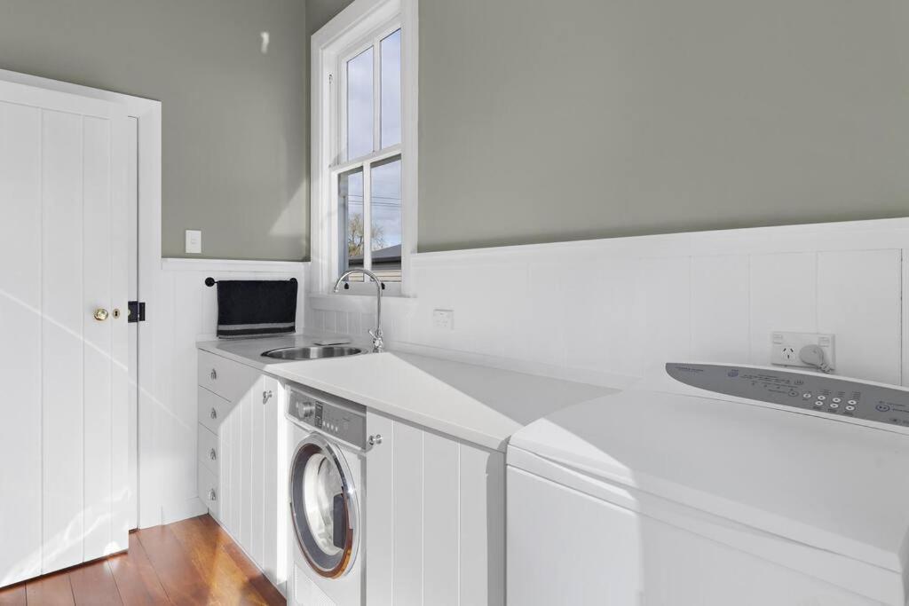 Historic Charm In Greytown - Cosy Kowhai Cottage Eksteriør billede