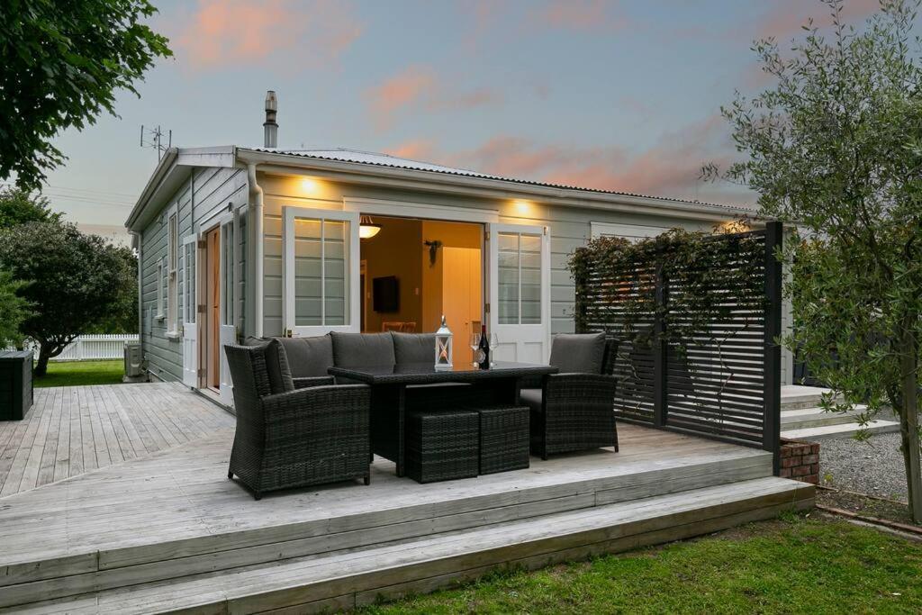 Historic Charm In Greytown - Cosy Kowhai Cottage Eksteriør billede