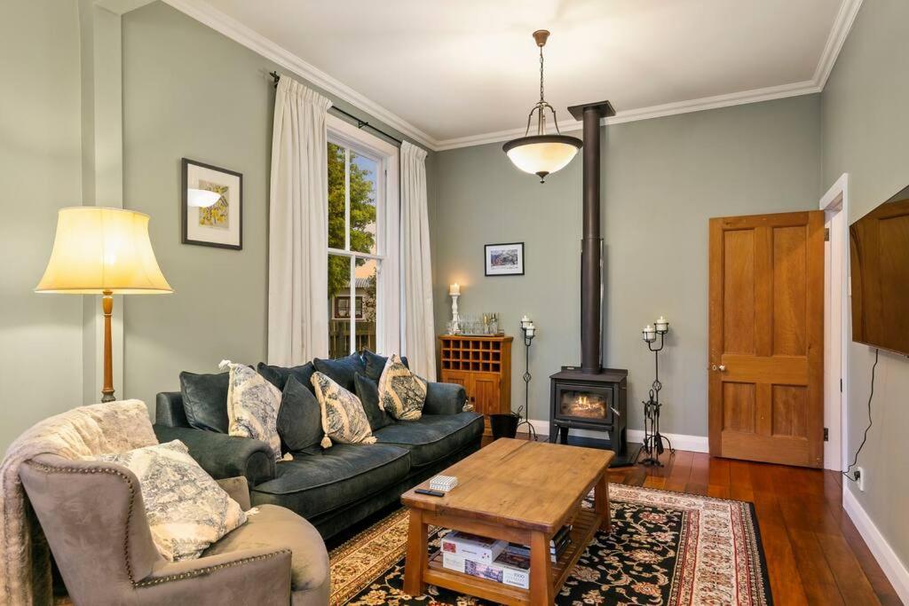 Historic Charm In Greytown - Cosy Kowhai Cottage Eksteriør billede