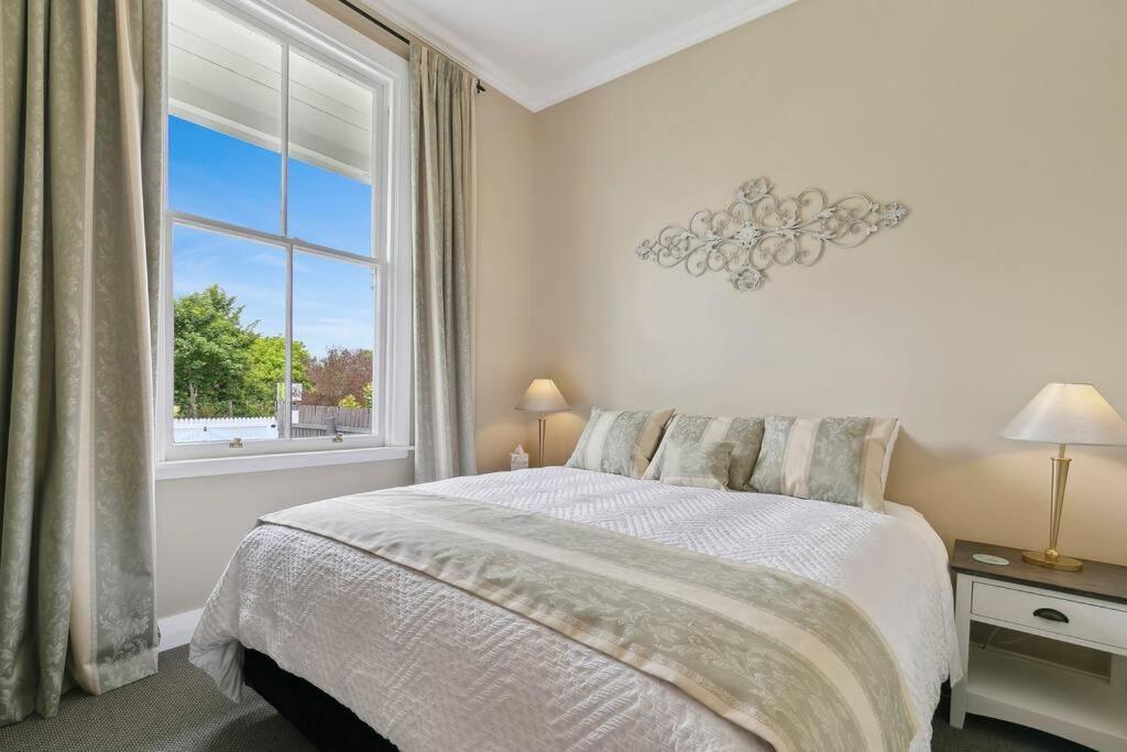 Historic Charm In Greytown - Cosy Kowhai Cottage Eksteriør billede