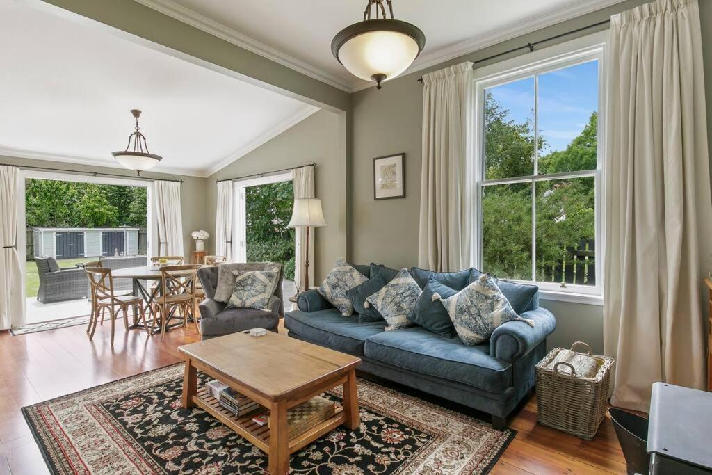 Historic Charm In Greytown - Cosy Kowhai Cottage Eksteriør billede